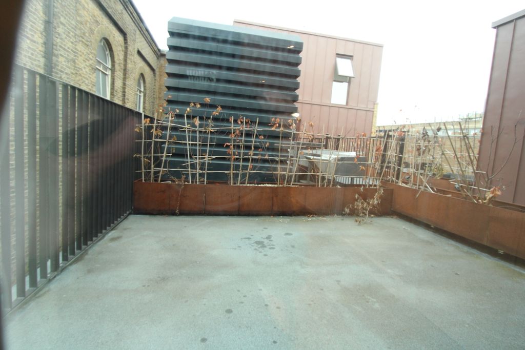 Property photo 3 of 21