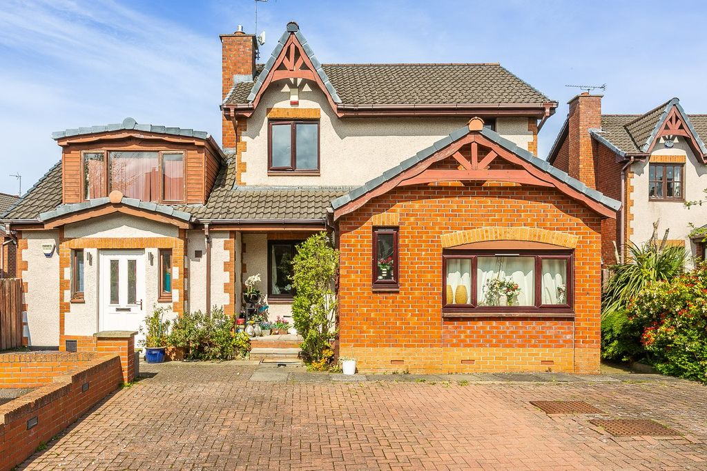 Property photo 1 of 37