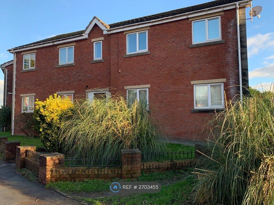 Property photo 2 of 12