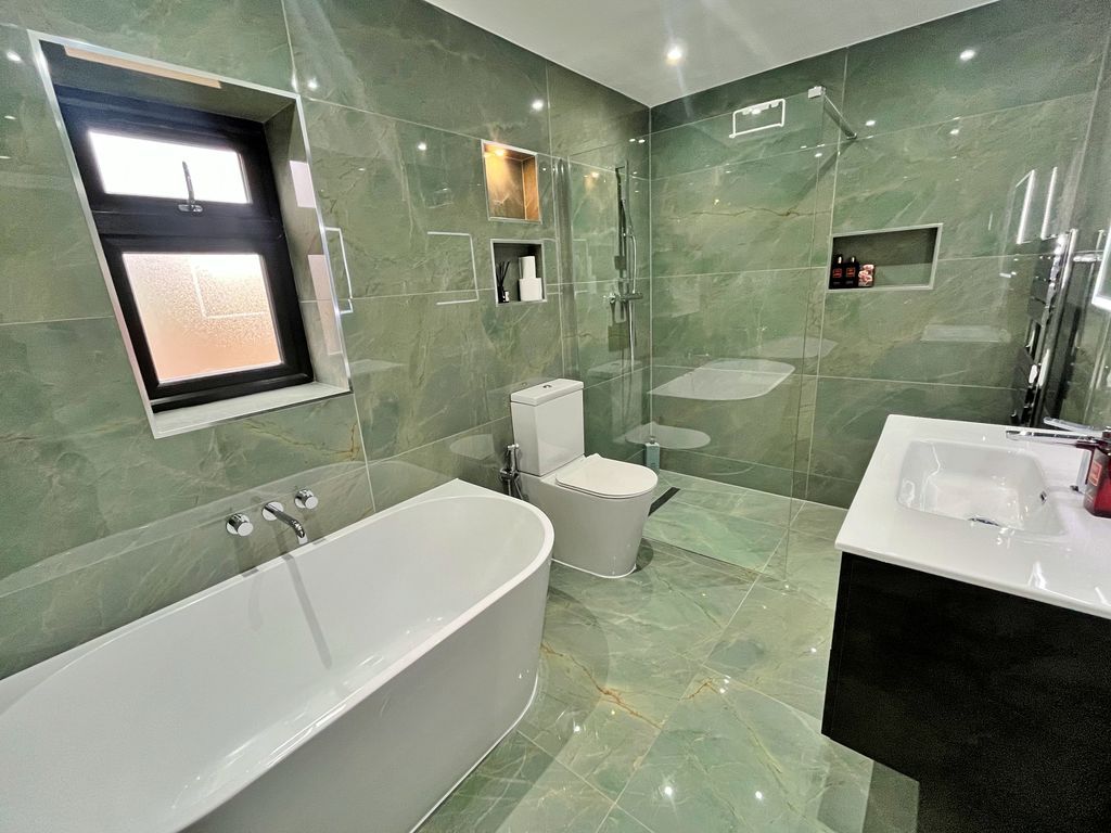 Additional image 13 of 4 bed terraced house for saleBurwell Avenue, Greenford UB6