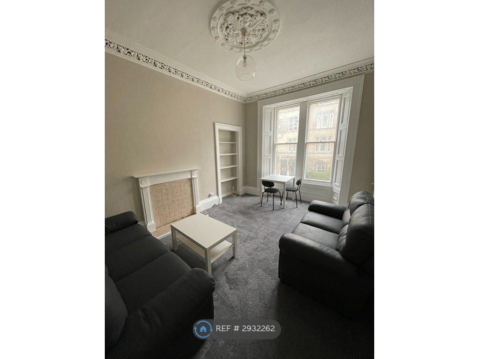 Property photo 1 of 9 Living Room