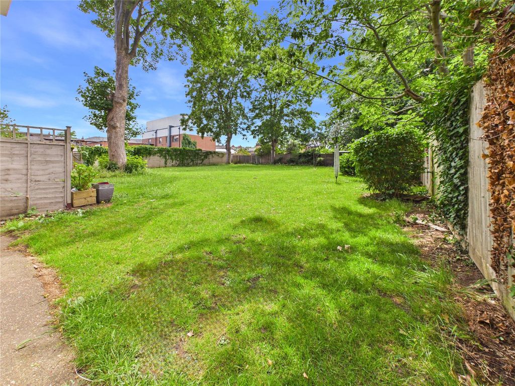 Property photo 3 of 7 Picture No. 12