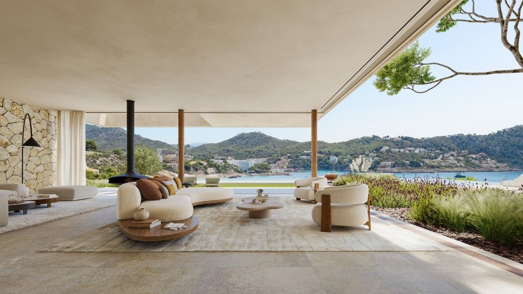 Property photo 3 of 19 Covered Terrace