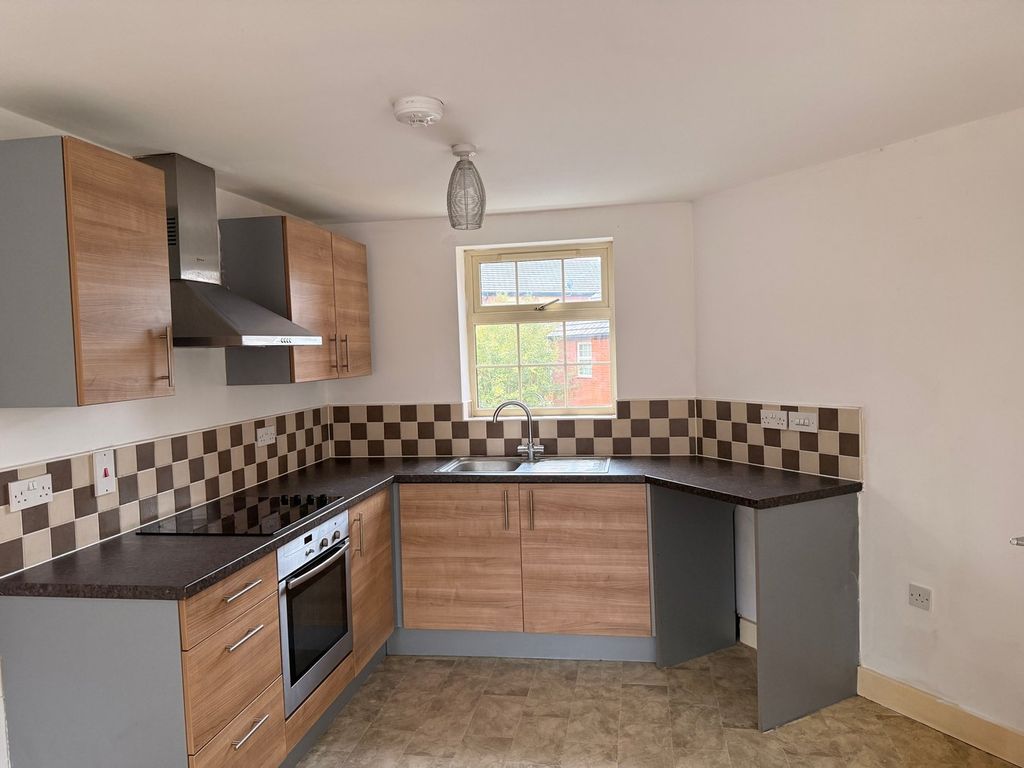 Property photo 3 of 16