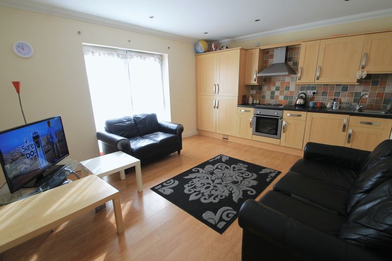 Property photo 1 of 6 Photo 3