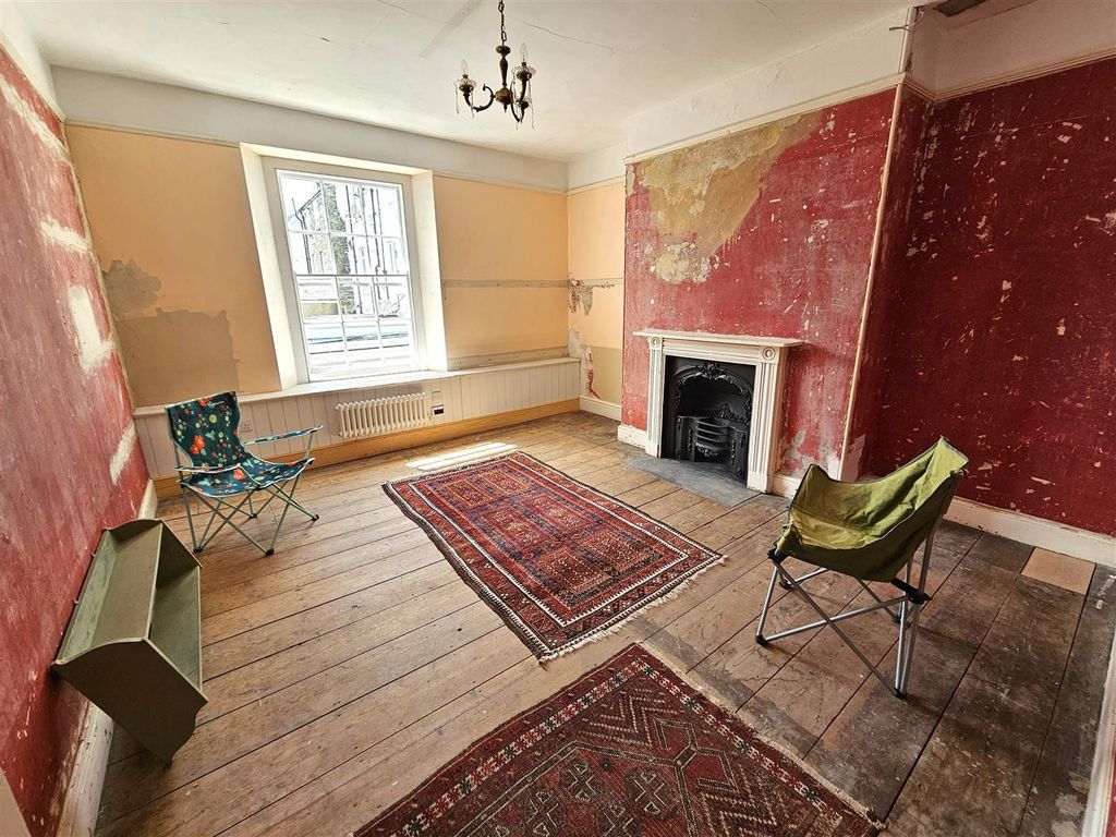 Property photo 3 of 16 Dining Room.Jpg