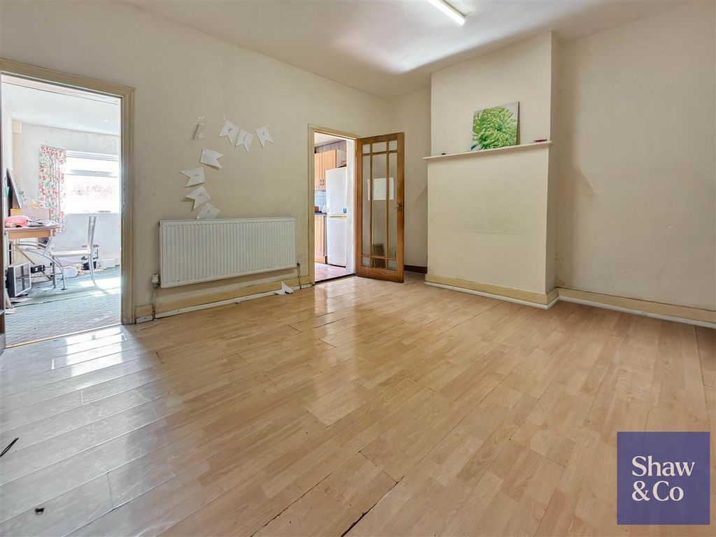 Property photo 3 of 10 Dining.Jpeg