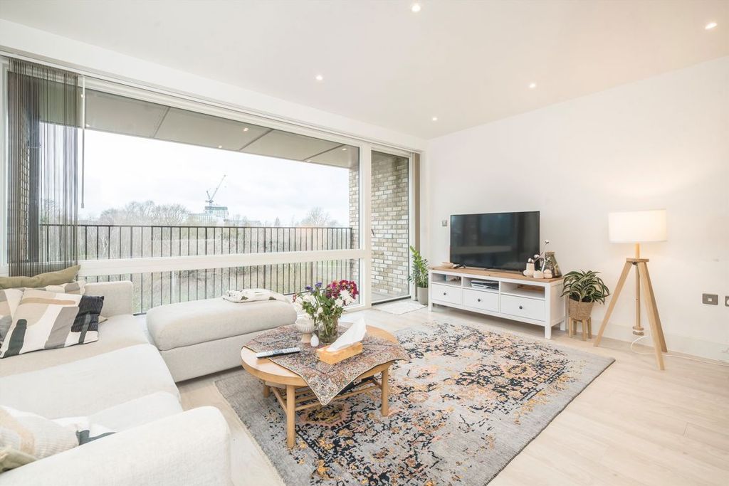 Property photo 3 of 7