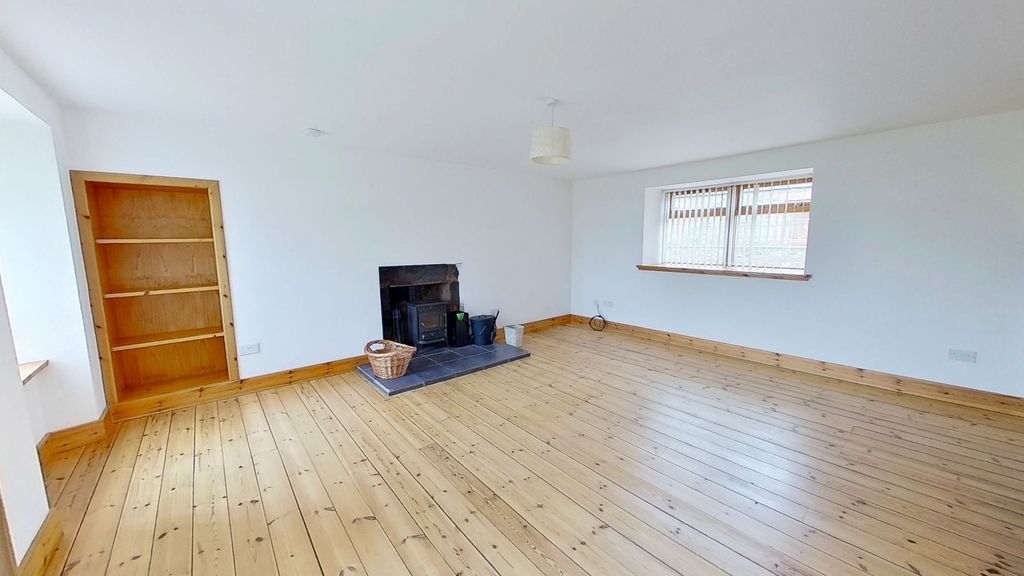 Property photo 2 of 11 Photo 2