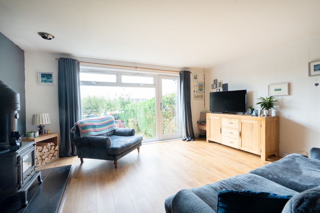 Property photo 3 of 21 79 Glenview Drive, Falkirk, Fk1 5Ju (11)