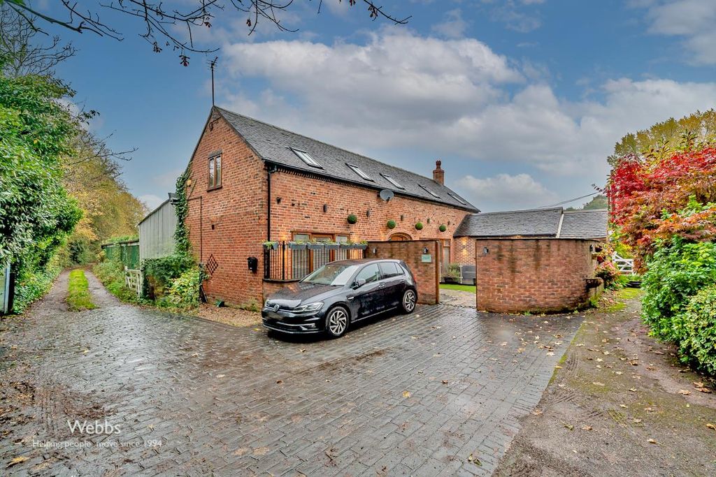 Property photo 1 of 24 Webbs (40 Of 72).Jpg