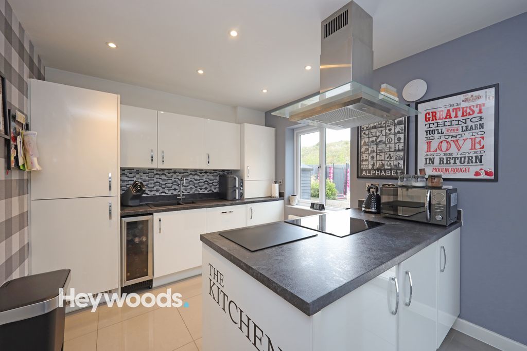 Property photo 3 of 42 0F1A5446