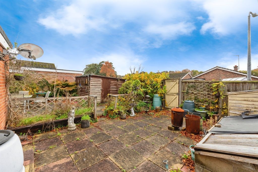 Property photo 2 of 17