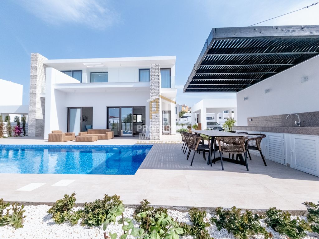 Property photo 3 of 50