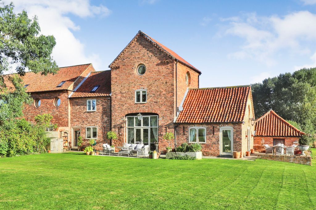 Property photo 1 of 38 8G9A1736