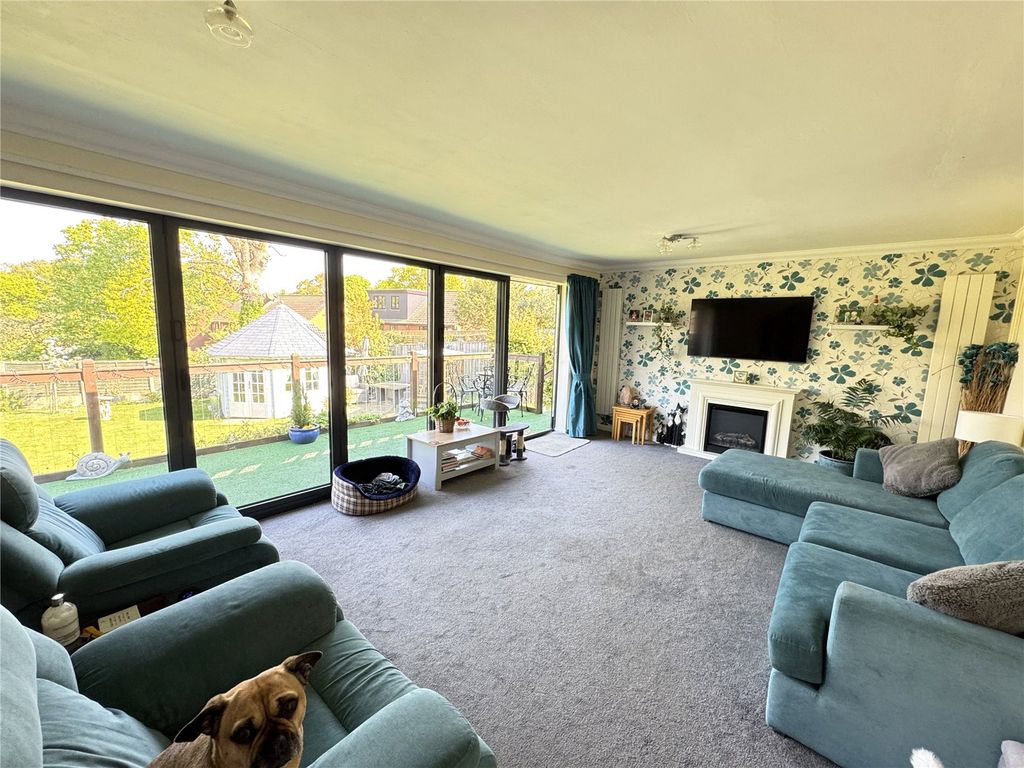 Property photo 3 of 15 Picture No. 45