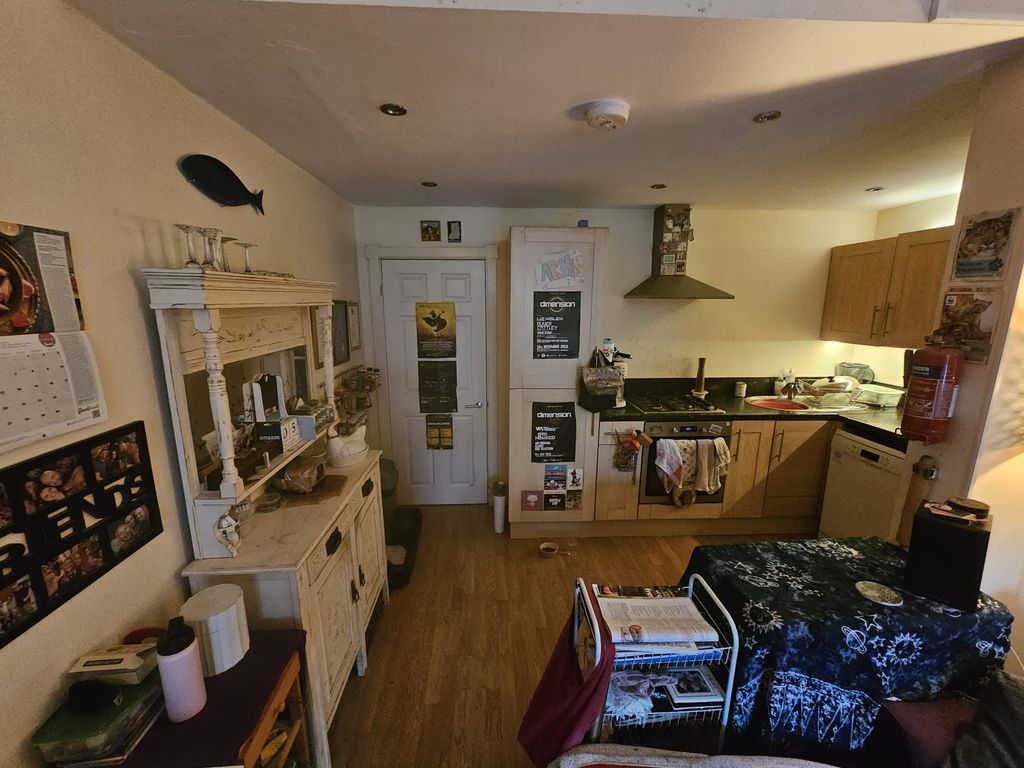Property photo 2 of 12 Photograph 2