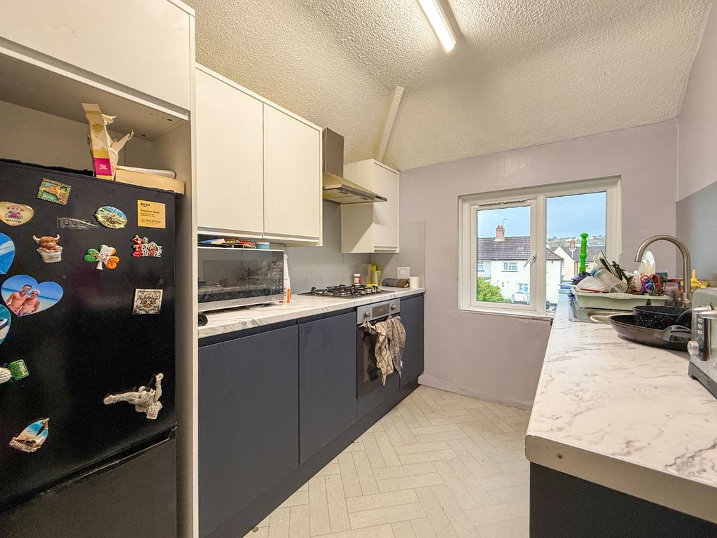 Property photo 3 of 13 4669234