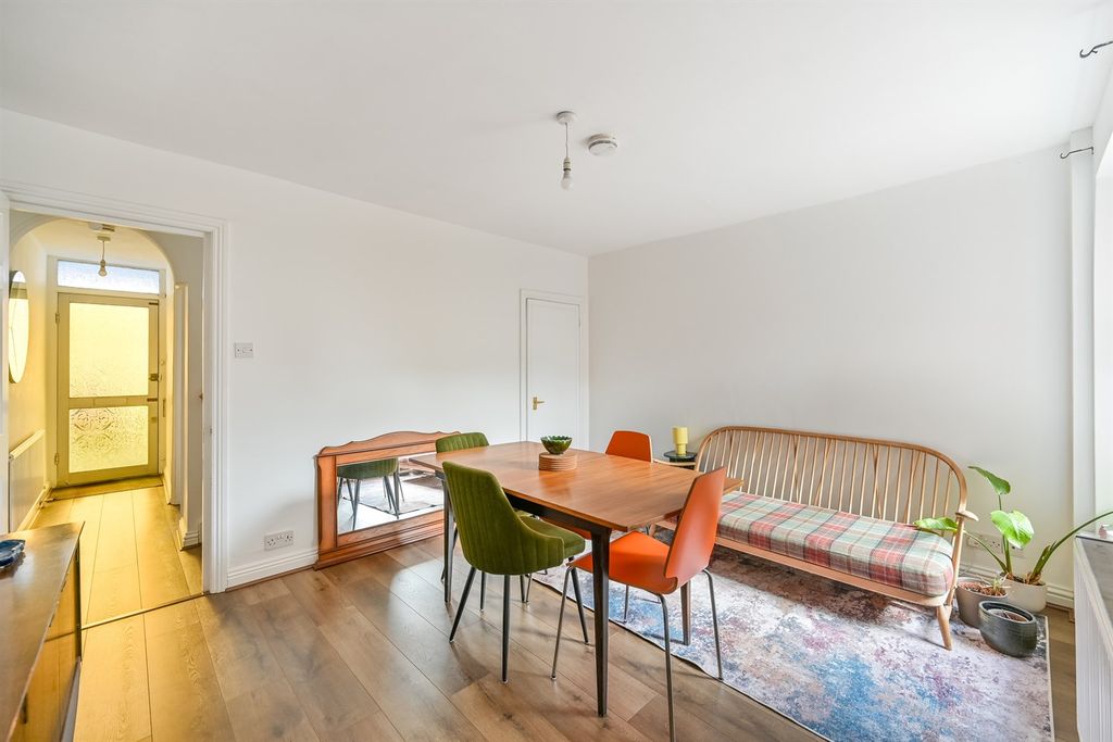 Property photo 3 of 10 Dining Room