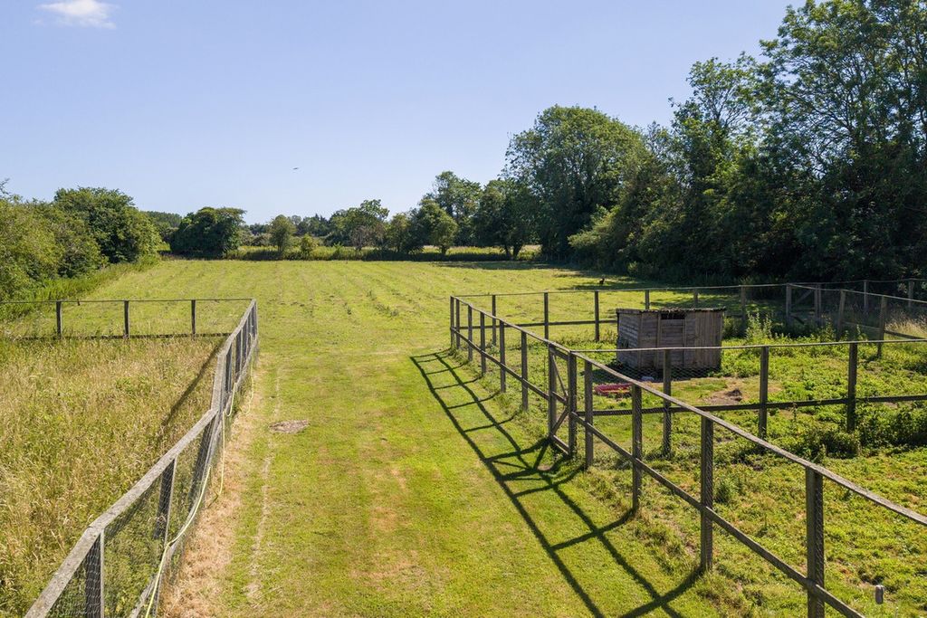 Property photo 3 of 29