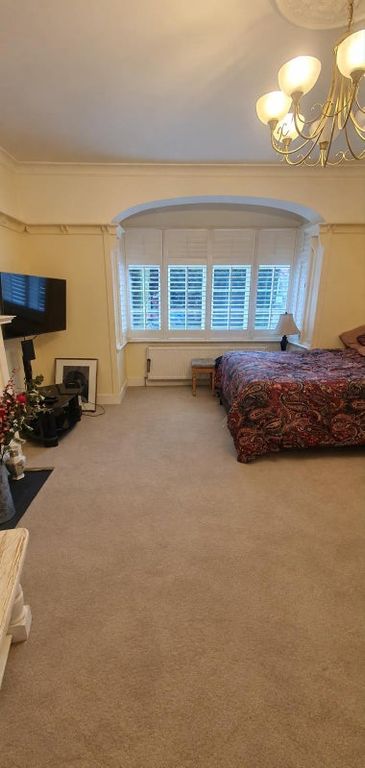 Property photo 1 of 9 Bedroom