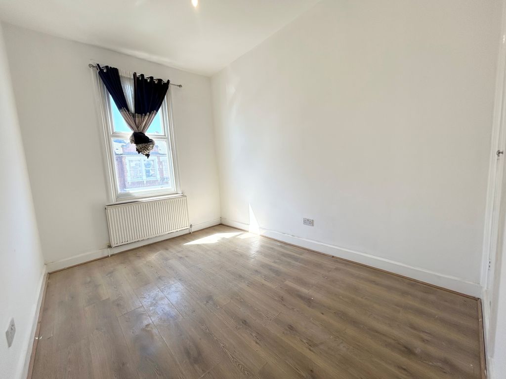 Property photo 2 of 5 Bedroom 1