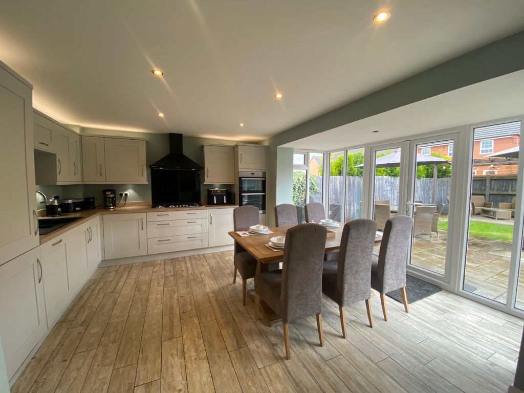 Property photo 2 of 29