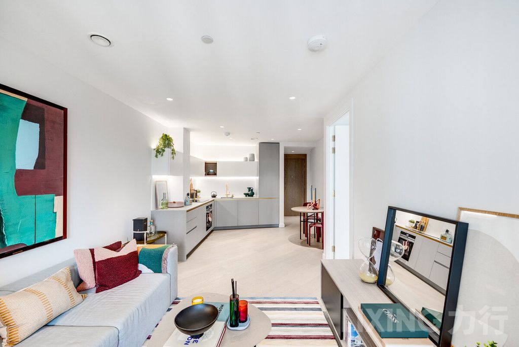 Property photo 2 of 11