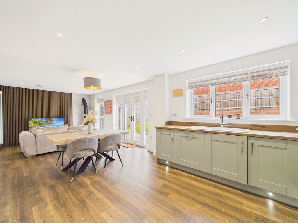 Property photo 2 of 15 Dining Kitchen & Family Area