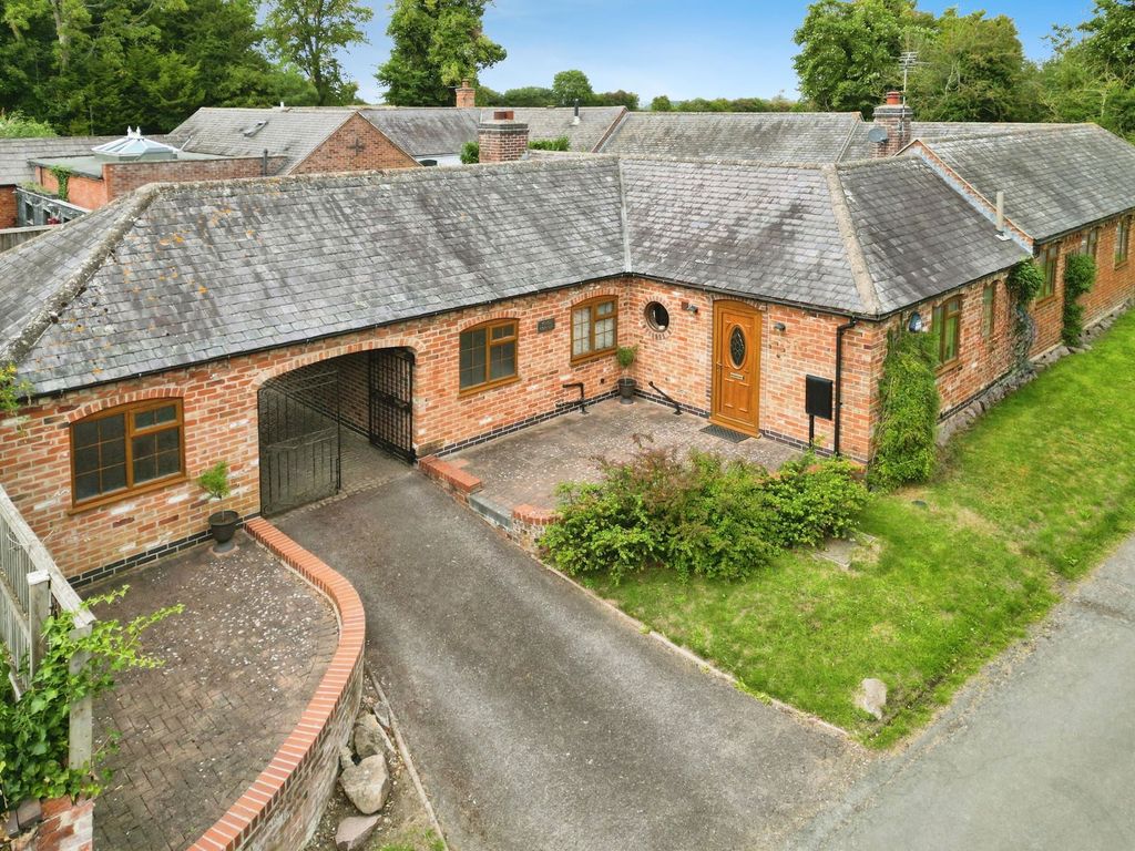 Property photo 1 of 32