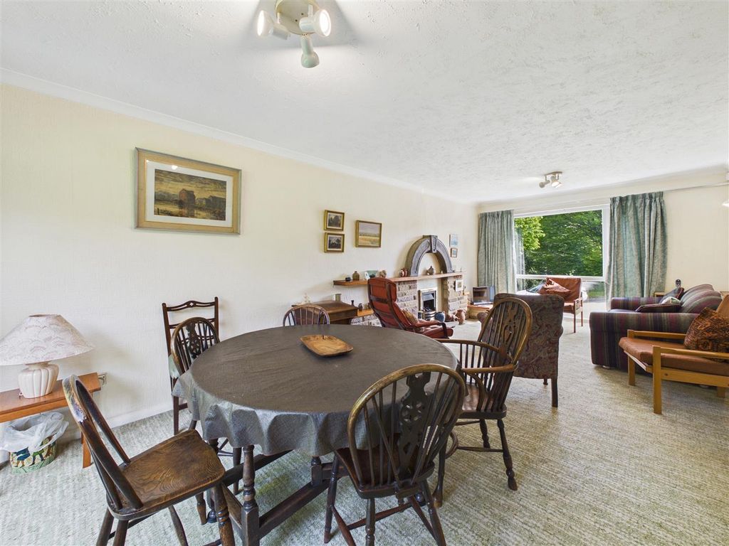 Property photo 3 of 23 Cam05476G0-Pr0223-Still014.Jpg