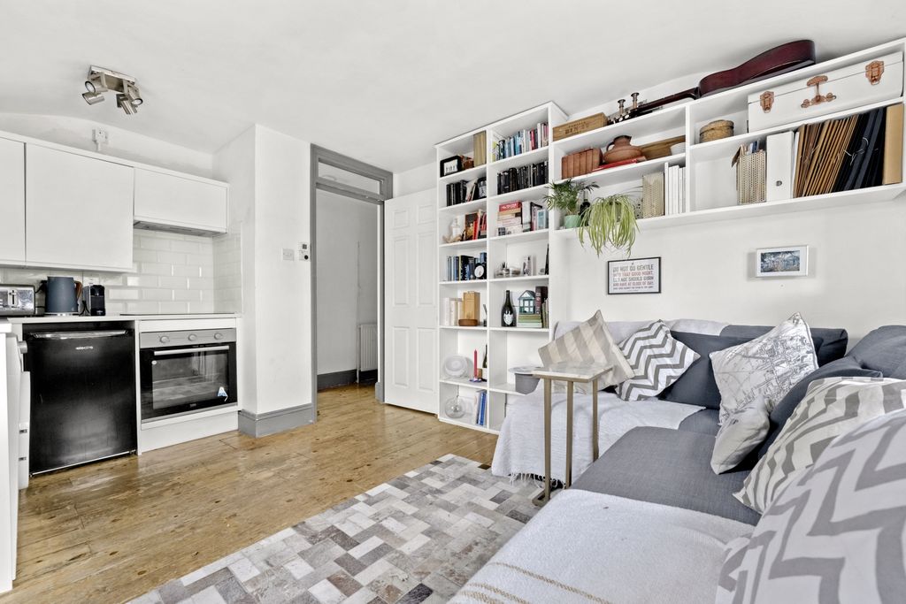 Property photo 2 of 11 Reception