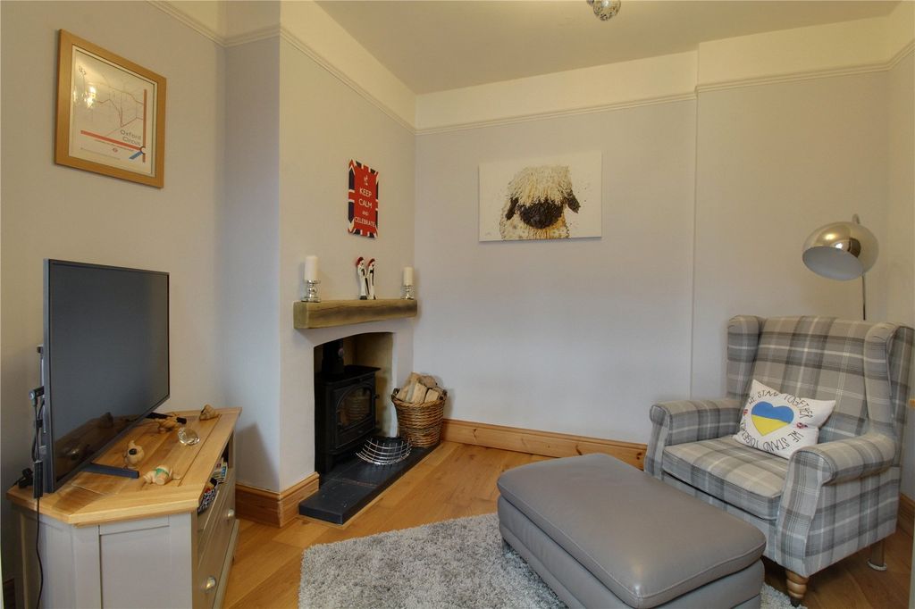 Property photo 2 of 32 Picture No. 33