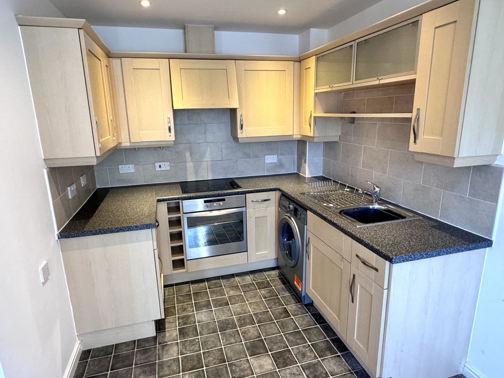 Property photo 2 of 8 Img_1003