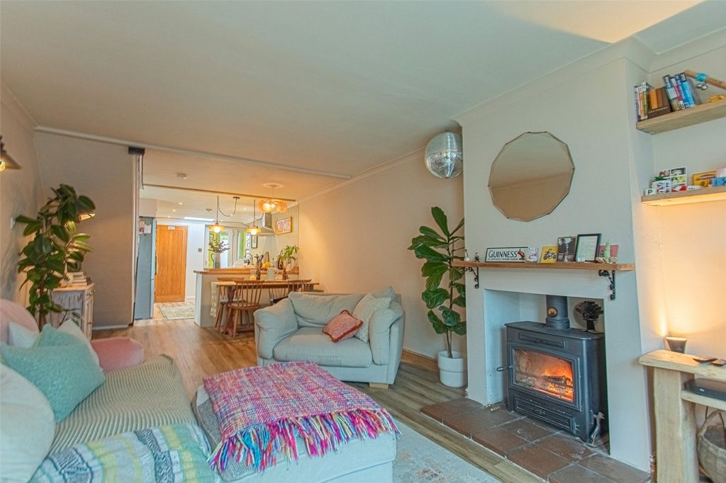 Property photo 2 of 24 Picture No. 25