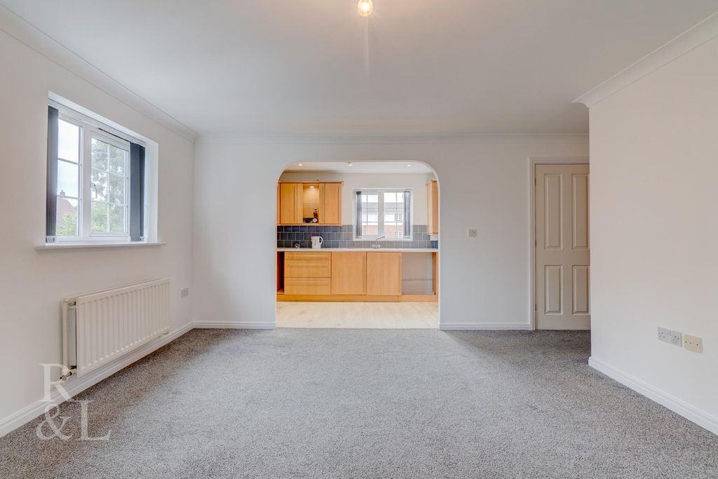Property photo 3 of 13 Batched  (10).Jpg