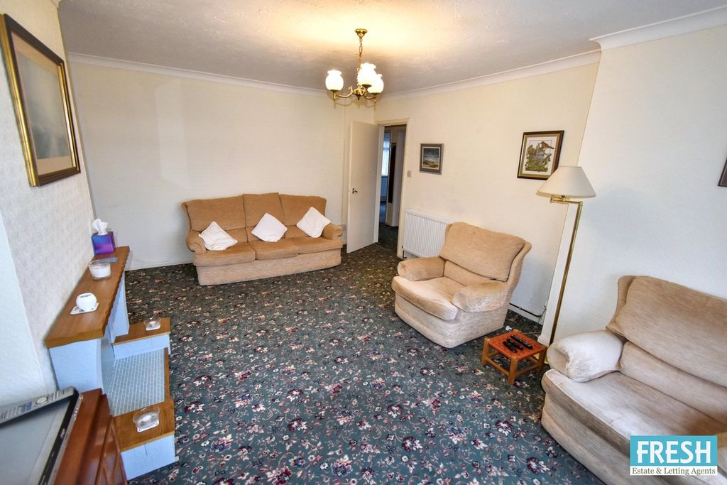 Property photo 3 of 25