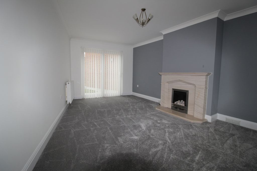 Property photo 2 of 14 Lounge