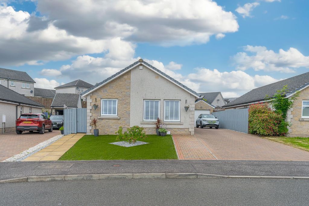 Property photo 1 of 37