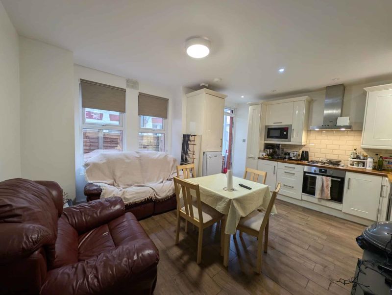 Property photo 2 of 18 Photo 3