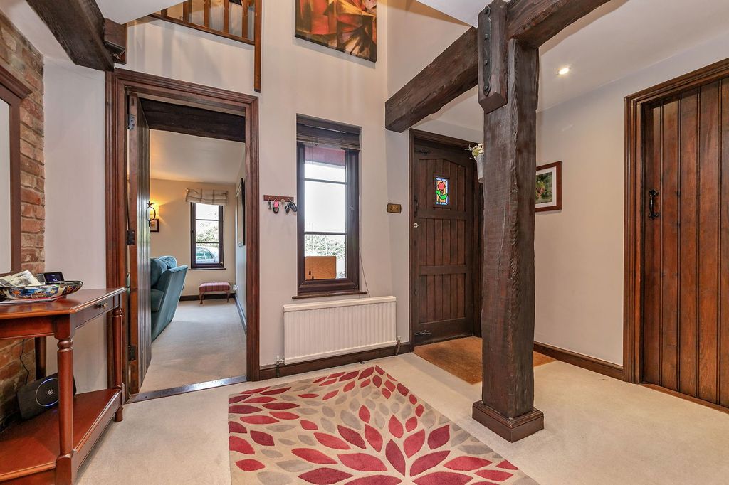 Property photo 3 of 40