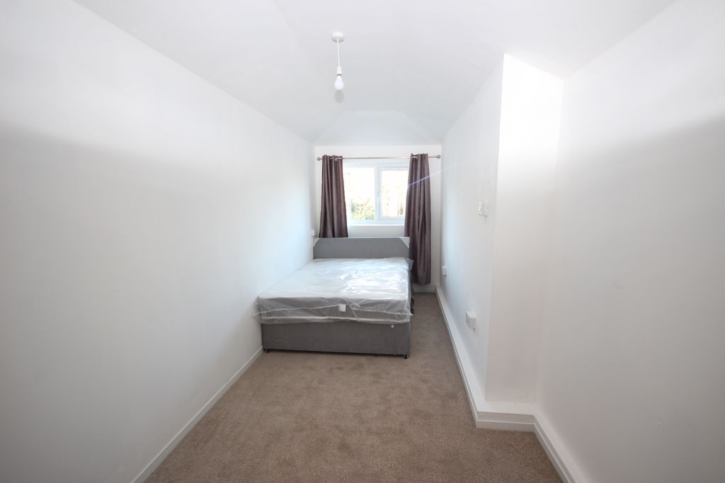 Property photo 2 of 5 15329748