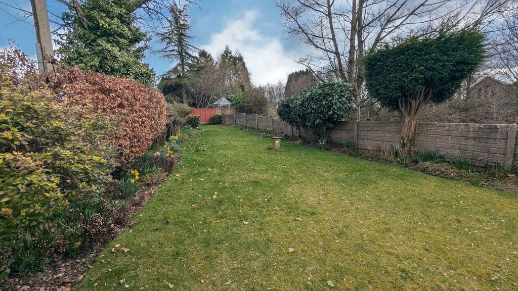 Property photo 2 of 21