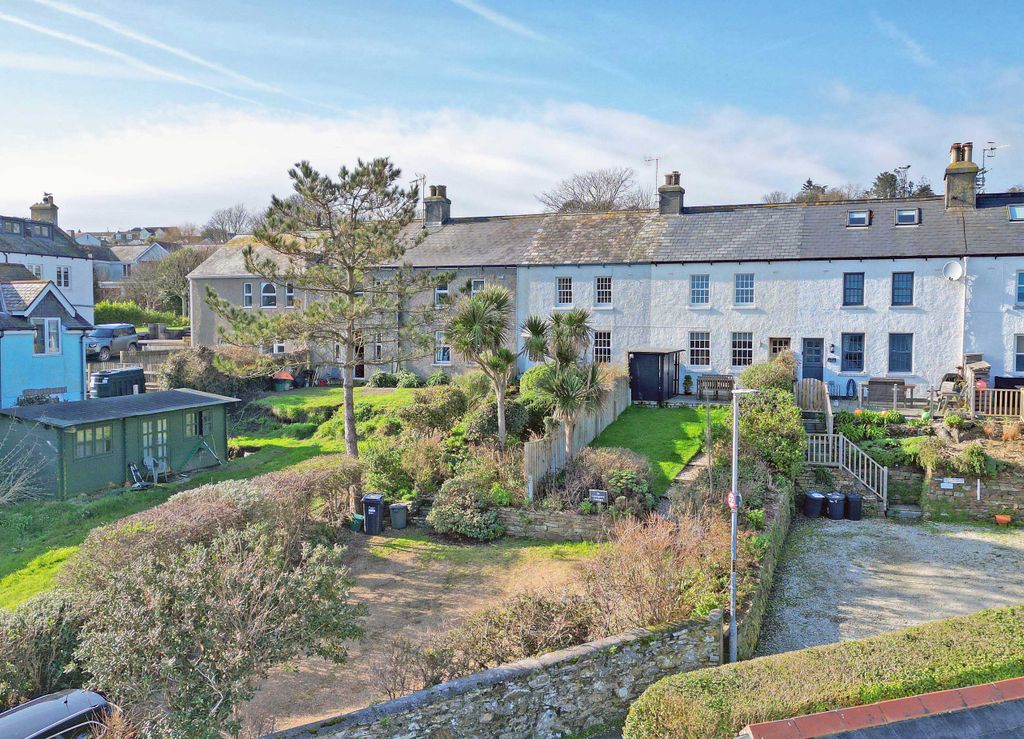 Property photo 3 of 12 Photo 3