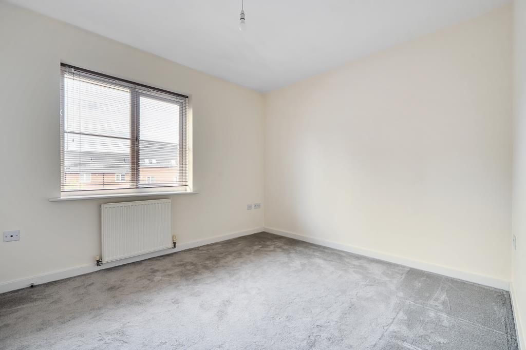 Property photo 2 of 19 Bedroom