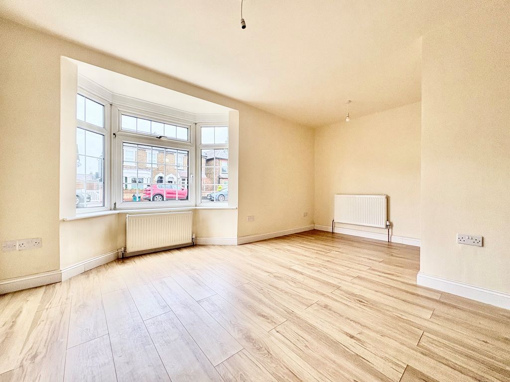 Property photo 3 of 14 Bedroom