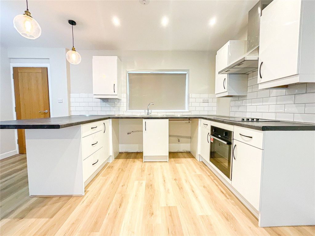 Property photo 3 of 18 Picture No. 15