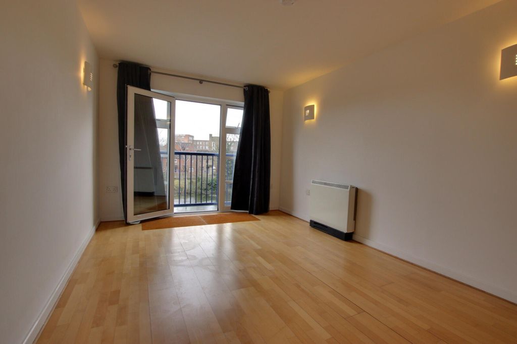 Property photo 3 of 7 Picture No. 06