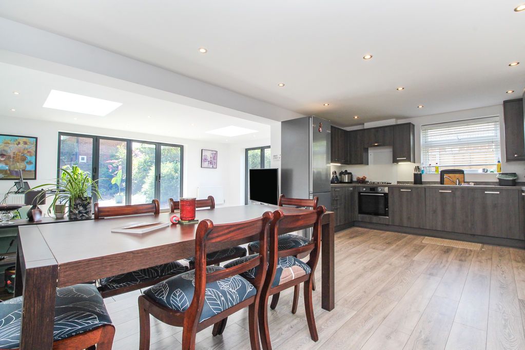 Property photo 3 of 19 Kitchen/Diner