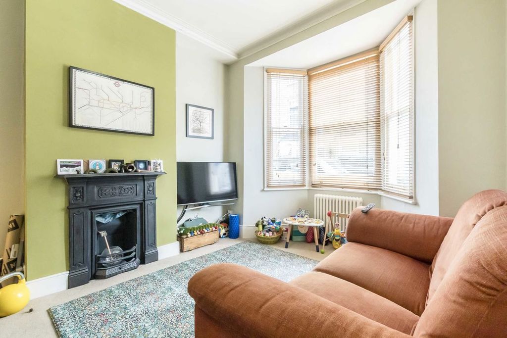 Property photo 2 of 7